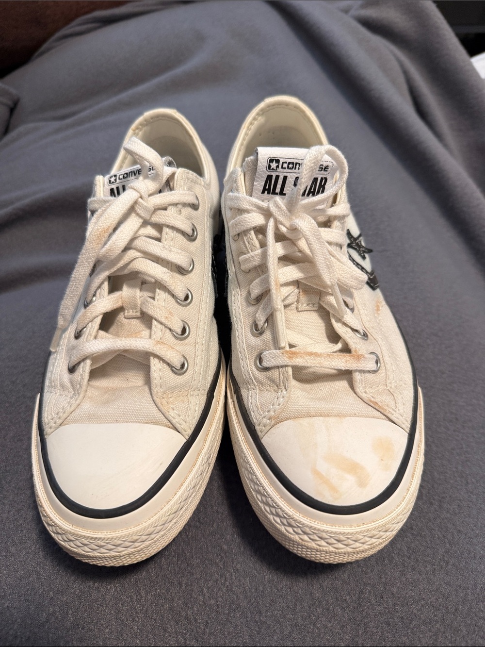 Converse 6.0 W Low Top Sneakers in Cream with Black Star Accent